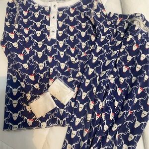 Christmas bundle: Grinch shirt 3t and roller rabbit PJ, RR size 4, fit like a 3t